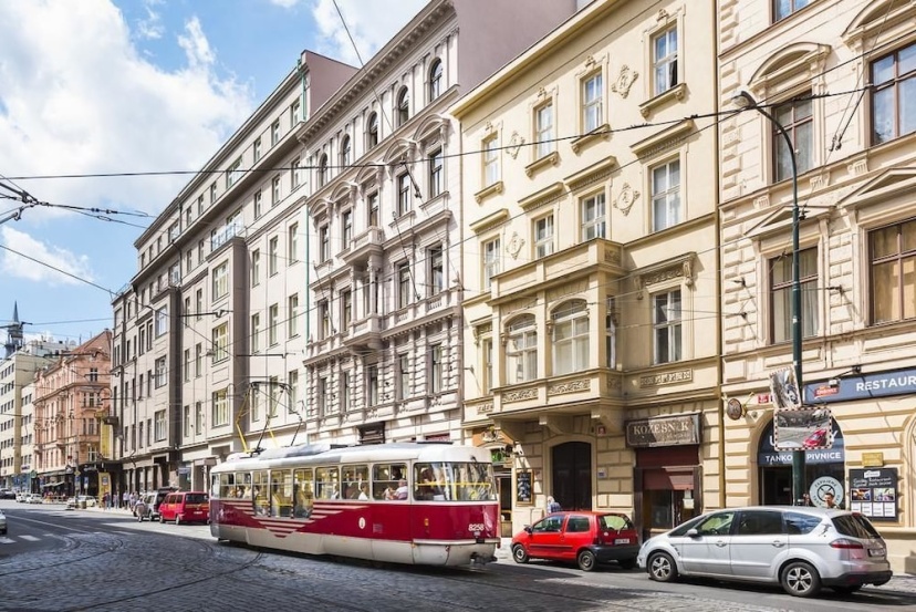 Old Town Apartment Spalena — отель с удобствами в Праге