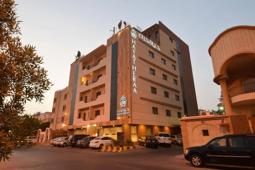 Hayat Al Zahraa Serviced Apartments — отель с удобным расположением в Джидде