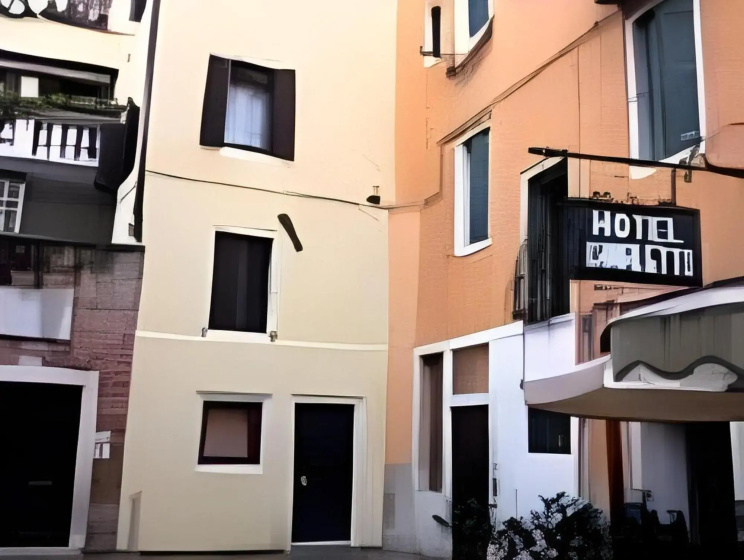 Hotel Canaletto 3 — отель в Венеции, Италия