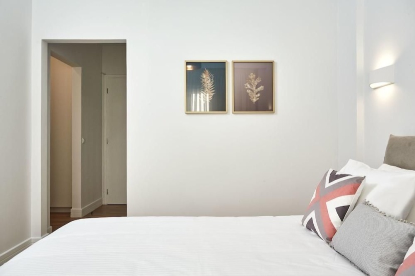 Luxurious Spacious Apt next  Hilton Area — забронировать отель в Афины