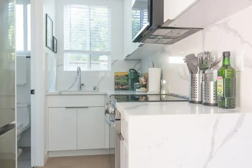 Scandinavian-style 1BR Apartment Built 2024 p80 — забронировать отель в Лос-Анджелесе