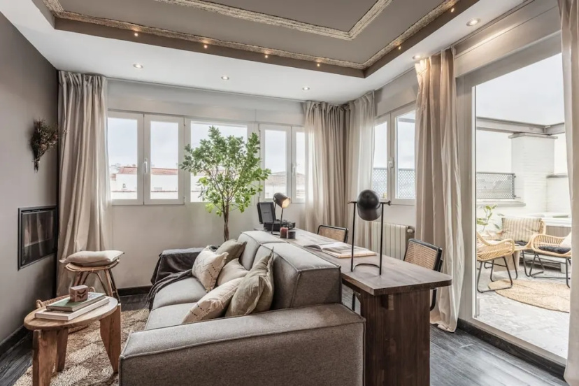 Bornos - 2 Bedrooms and Terrace in R os Rosas — комфортный отель в Мадриде