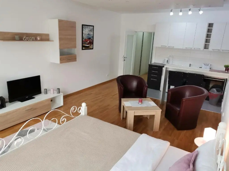 VIKONT studio apartment with free parking and WiFi — отзывы гостей и цены