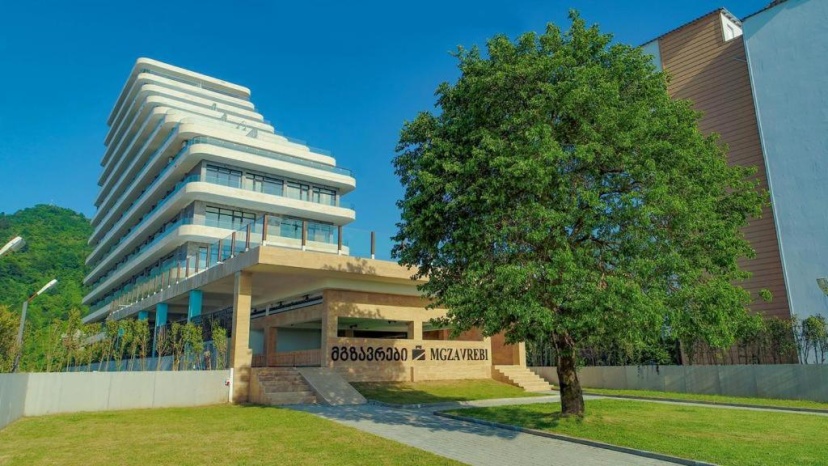 Aparthotel 20M from the Black Sea in Gonio, mgzavrebi IV — отель с удобствами в Батуми