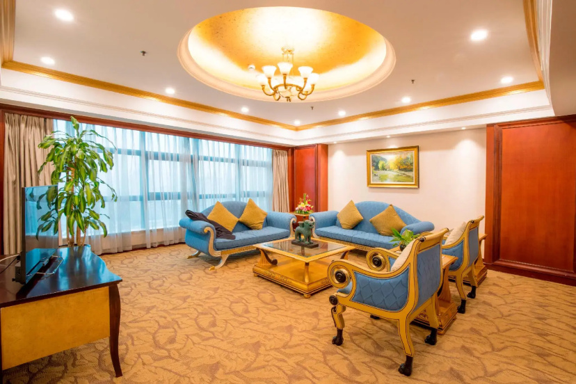 Jin Jiang Pine City Hotel 4 — отель в Шанхае, Китай