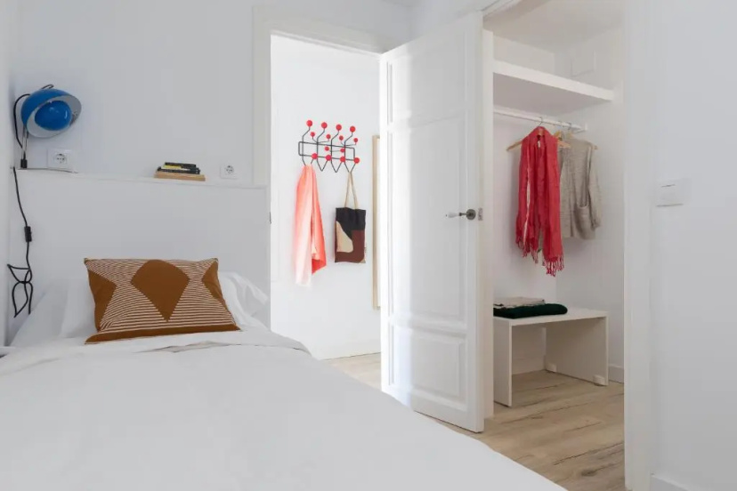 Casa Cosi - Eixample 3 — забронировать отель в Барселоне