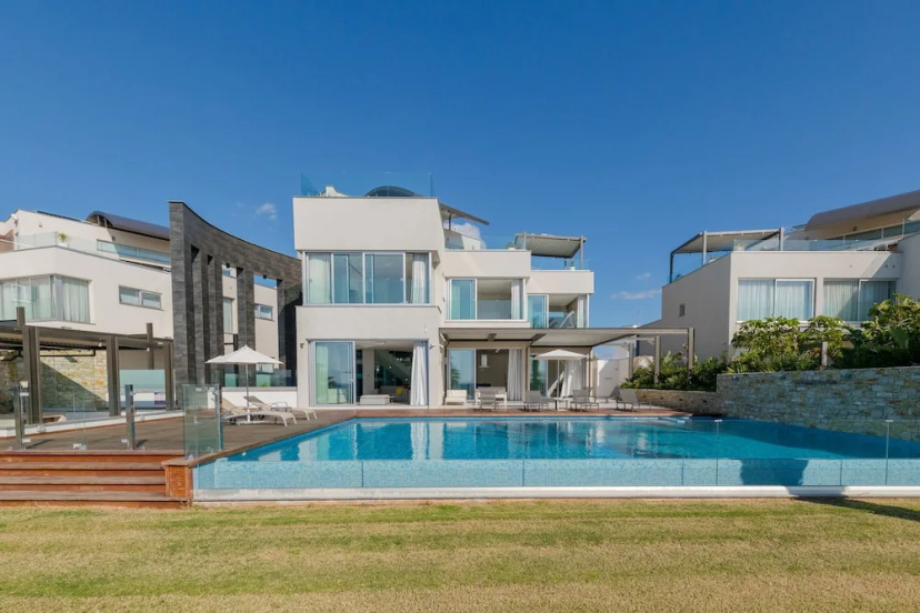 Vivo Mare Beachfront - Seaview Villas — отель с удобным расположением в Айя-Напа