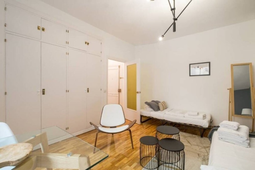 Lovely Modern 1Bed Apt in the city centre, nr metro — комфортный отель в Мадриде