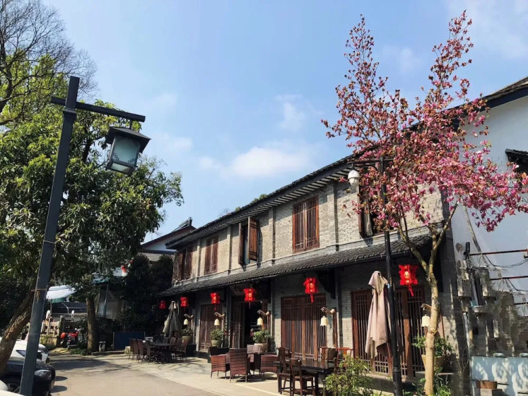 Hangzhou Lanxixianxiu Guest House — отель с удобствами в Ханчжоу