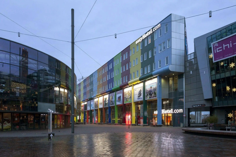 EasyHotel Amsterdam Arena Boulevard — комфортный отель в Амстердаме