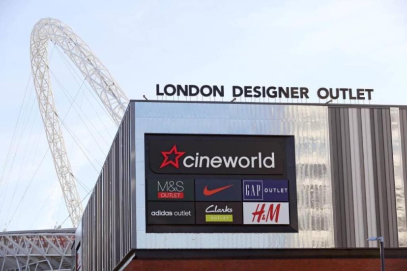 One Bedroom Modern Apartment Next to Wembley Stadium! — отель с удобным расположением в Лондоне
