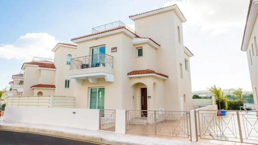 Pernera Holiday Villa 012 — отель с удобным расположением в Протарас