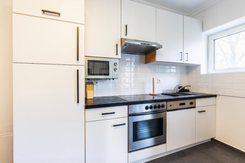 Central living in stylish and modern apartment — отель в вене, Австрия