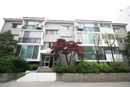 Guesthouse Gangnam — Female Only (гостевой дом для женщин) — отель с удобным расположением в Сеул