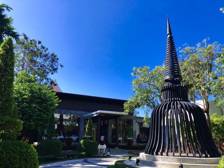 Malisa Villa Suites — отель с удобным расположением в Пхукете
