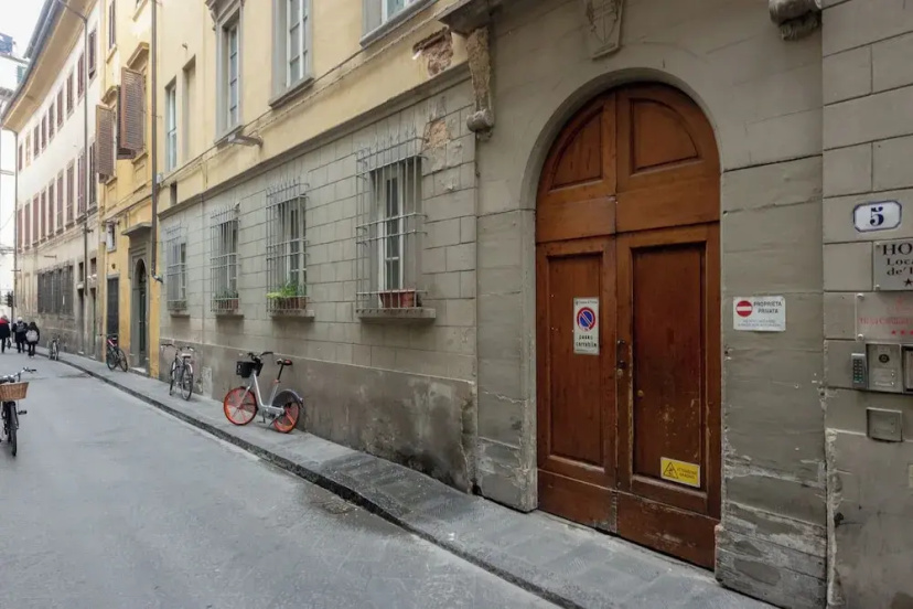Цены на Borgo Pinti's Duplex Apartment в Флоренции