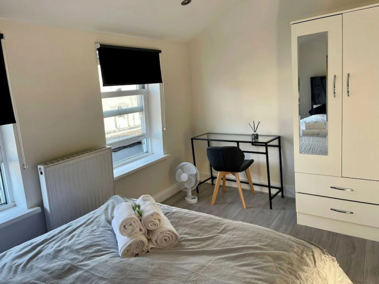 Trendy Apartment in The City - Shoreditch — отель с удобствами в Лондоне