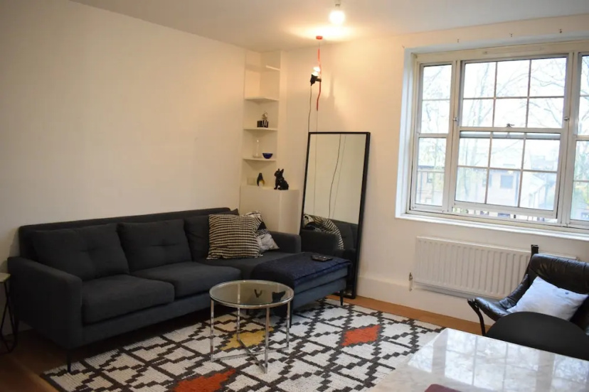 Цены на 2 Bedroom Apartment in Clapham Sleeps 4 в Лондоне