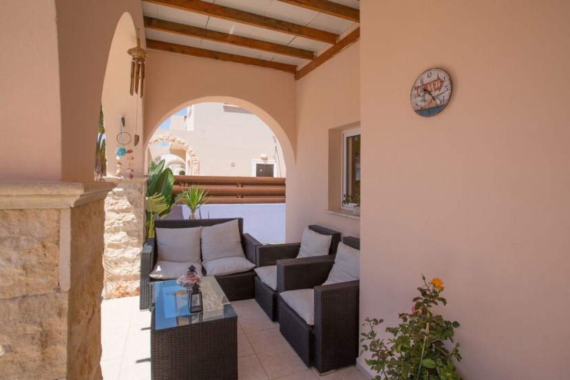 Cyprus Villa AK2 Gold — отель с удобствами в Айя-Напа