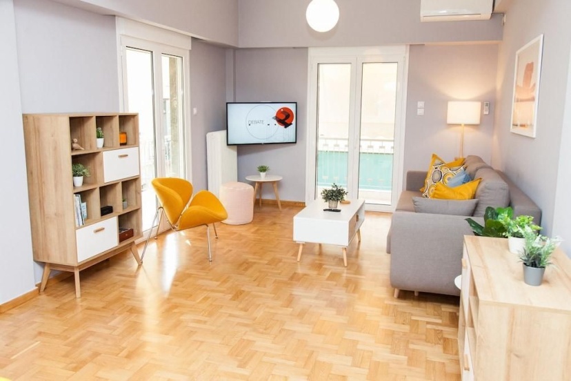 Stylish and Bright Apartment in Athens Centre! — комфортный отель в Афины