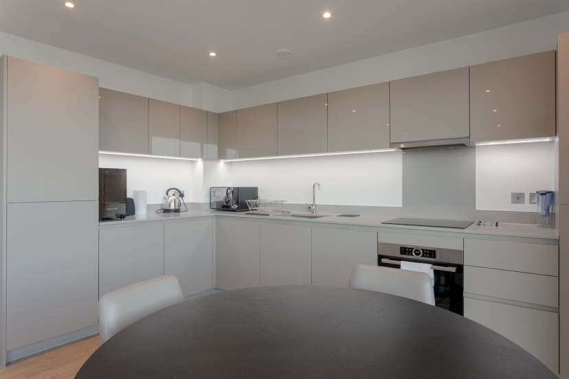 Stylish 2 Bedrooms Apartment Close to DLR — отель с удобным расположением в Лондоне