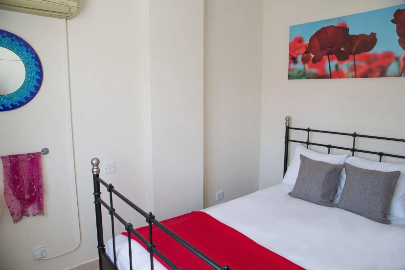 Paphos Love Nest Apartment — комфортный отель в Пафос