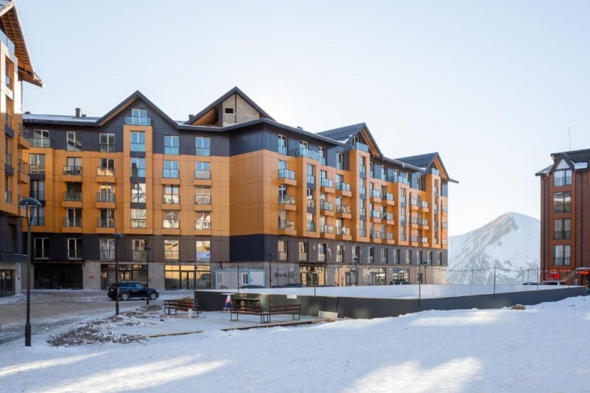 Crystal DeLuxe, Four Seasons F2, New Gudauri — забронировать отель в Гудаури