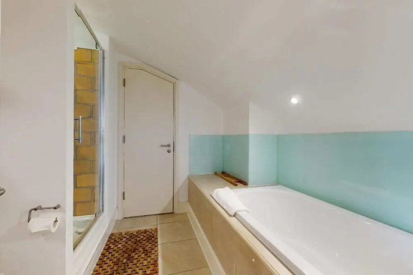 Short let - Penthouse Apartment With West-facing Terrace 3 — отель в Лондоне, Соединенное Королевство