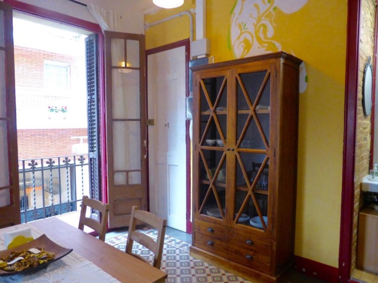 Sagrada Familia Apartment Balcony — комфортный отель в Барселоне