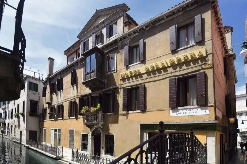 Hotel Dell'Opera 3 — отель в Венеции, Италия