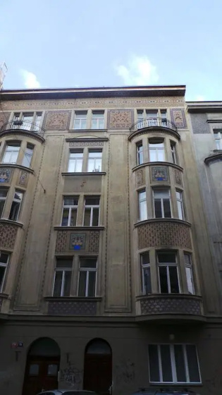Apartment Sochařská — отель с удобствами в Праге