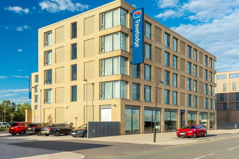 Travelodge London Excel Hotel — забронировать отель в Лондоне