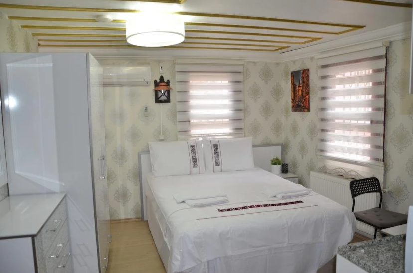 Sophia Studio Apartments — отель с удобным расположением в Стамбуле