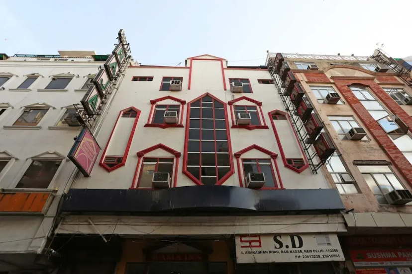 OYO 3472 Hotel Rama Inn — забронировать отель в Дели