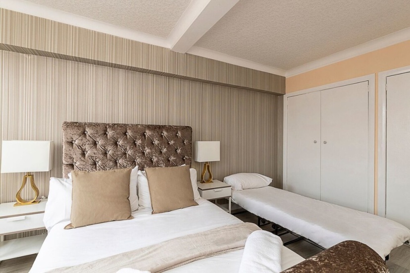 Цены на Elegant 3 Bedrooms Apartment Near Hyde Park & Oxford St в Лондоне