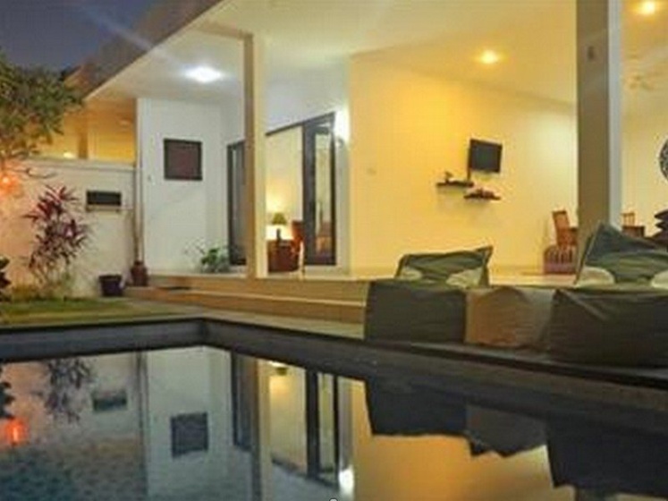 Ajee Villa Bali — отель с удобствами в Кута