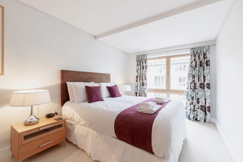 Roomspace Apartments -Marina Place — отель с удобным расположением в Лондоне
