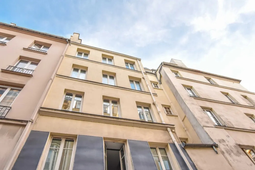 Цены на Amazing Apartment - 1br-2p - Le Marais в Париже