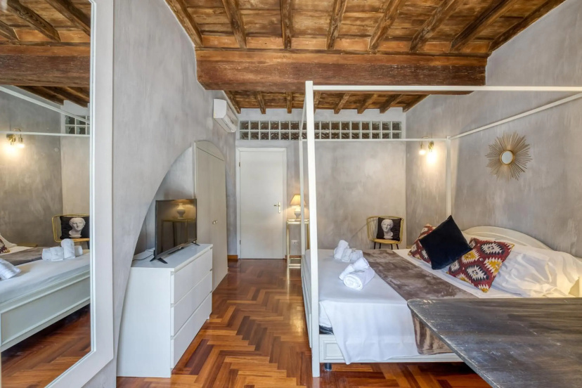 View on Campo de Fiori IREX apartments — забронировать отель в Риме