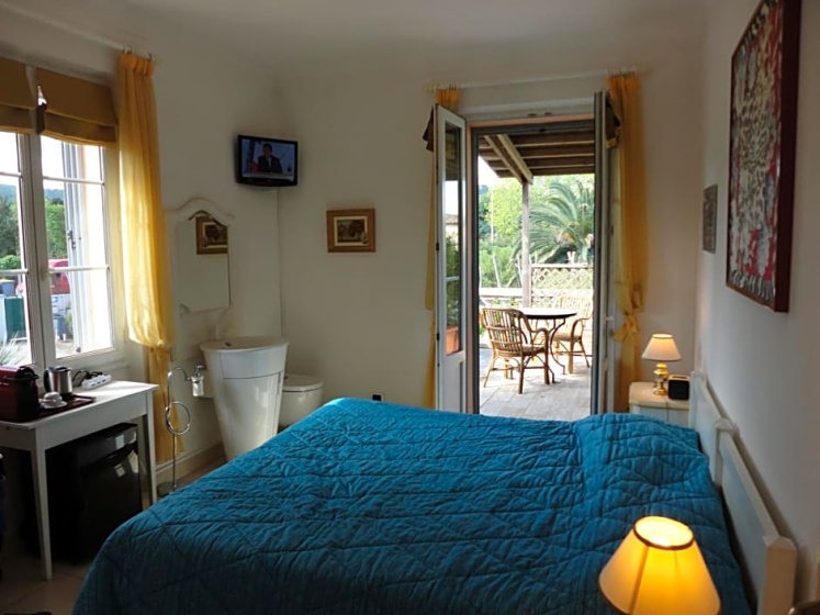 Villa Playa del Sol - B1 — комфортный отель в Сент-Тропезе