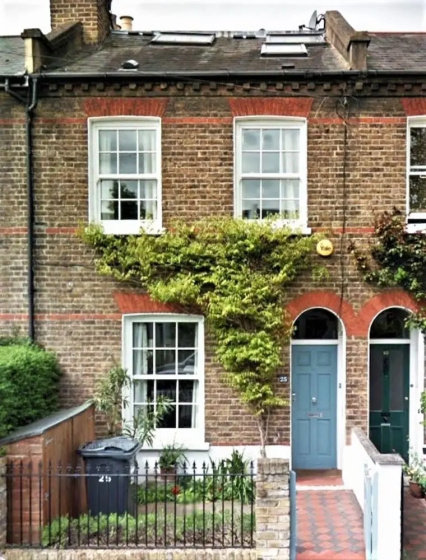 Цены на Chiswick Cottage Charm в Лондоне