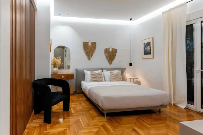 Phaedrus Living Kolonaki Maple Residence — отель с удобным расположением в Афины