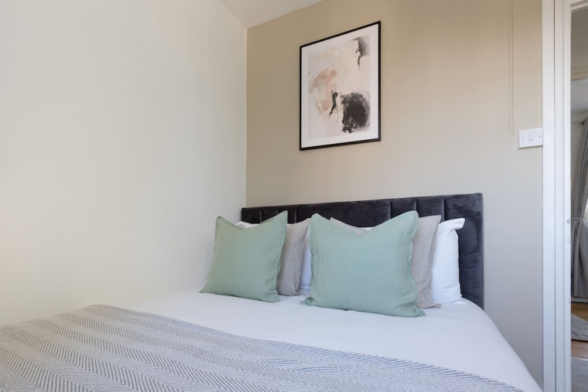 Cosy Room in Morden — отель с удобствами в Лондоне