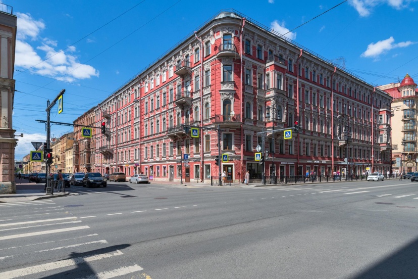 СуткиСпб на Манежном переулке 19 — отель с удобным расположением в Санкт-Петербурге