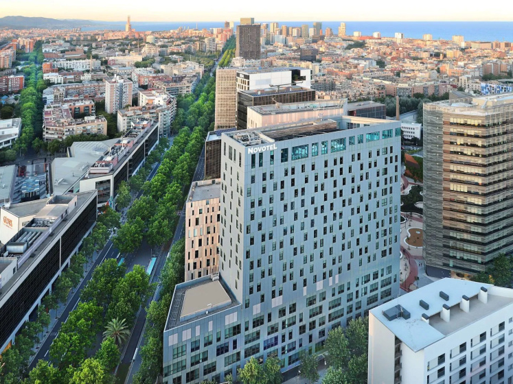 Novotel Barcelona City — комфортный отель в Барселоне