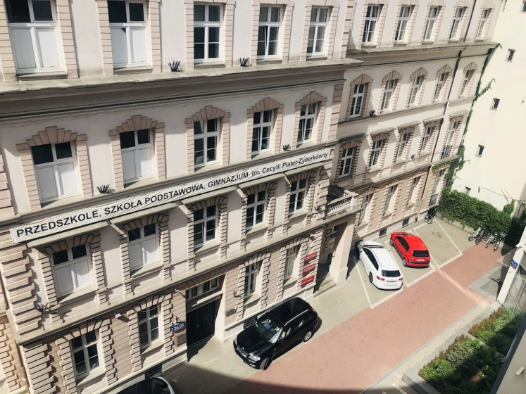 Anton Apartments — отель с удобным расположением в Варшаве
