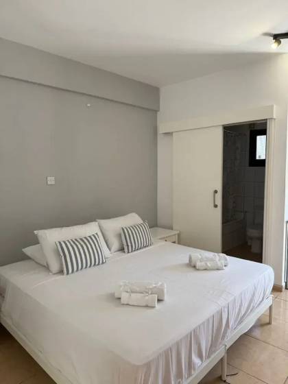 Suite 008 at Valentina Apartments Paphos Cosy Comfort for Two — отель с удобным расположением в Пафос