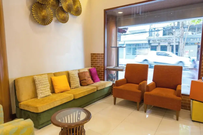 UPAR hotels Silom near Mahanakhon — отель с удобствами в Бангкоке
