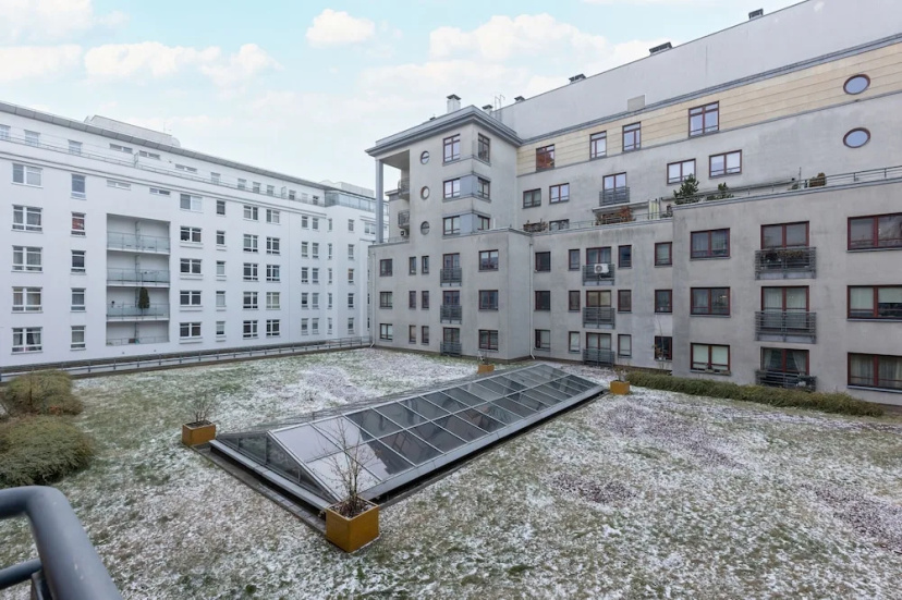 Spacious Apartment Vistula by Renters 3 — отель в Варшаве, Польша