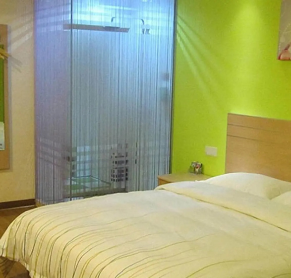 Heng 8 Hotel Tonglu South Yingchun Road 3 — отель в Ханчжоу, Китай